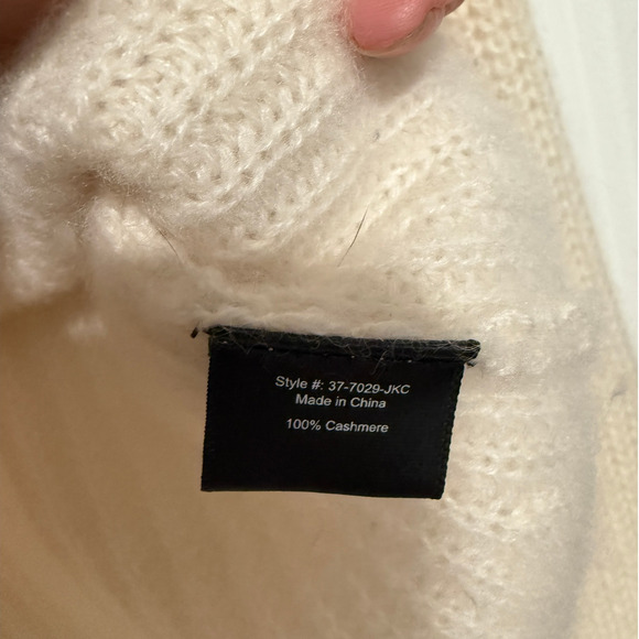 NEW Jenni Kayne S Iconic 100% CASHMERE Fisherman Sweater $425 Ivory Neutral FLAW - Picture 10 of 11